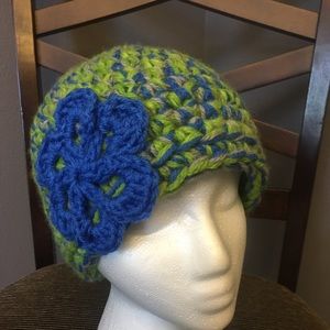 Crocheted beanie with flower